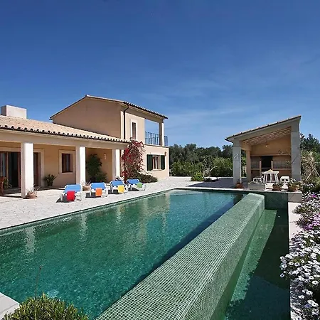 Elegant And Modern Designed With Comfort And Style, Special Prices Car Hire For The Guests Pollença