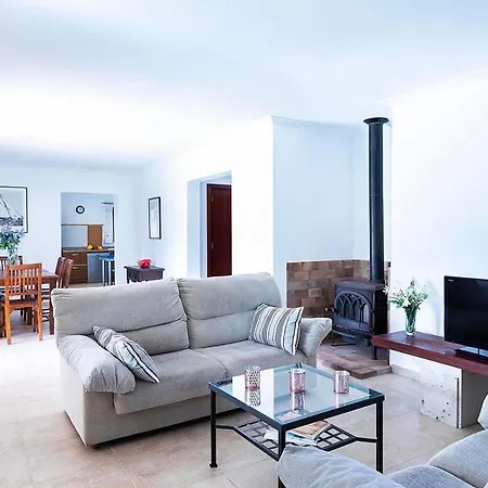 Elegant And Modern Designed With Comfort And Style, Special Prices Car Hire For The Guests * Pollença